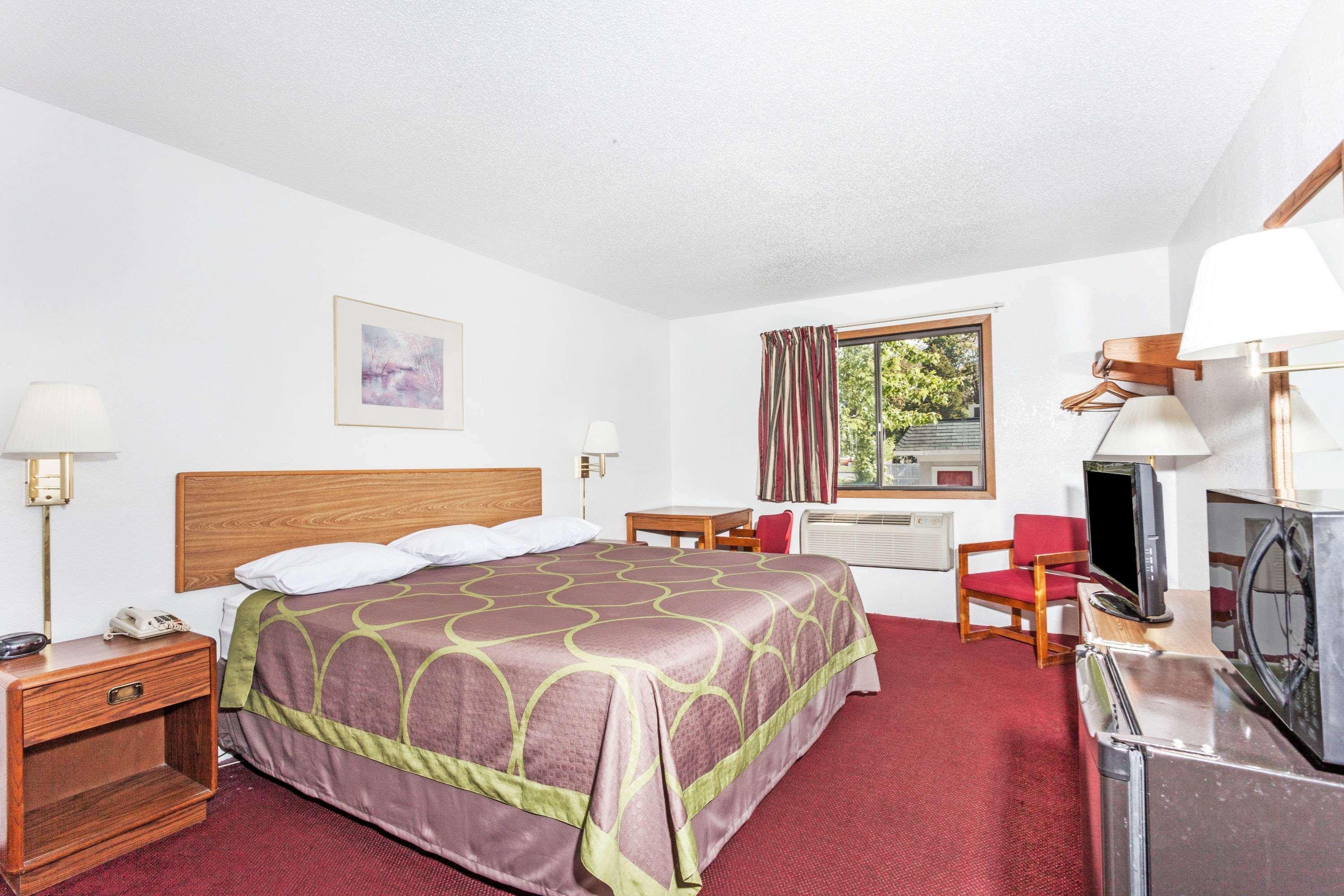 Super 8 By Wyndham Winchester Va Exterior photo